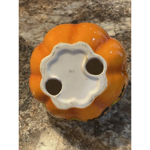 Small 5" Ceramic Pumpkin Jack-o-Lantern Witches - Picture 3 of 4
